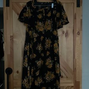 Boohoo two-piece skirt and tie-crop top